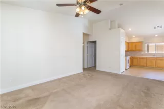 Photo #5: 2153943 Listing