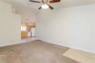 Photo #6: 2153943 Listing