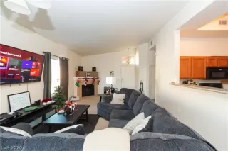 Photo #5: 2153944 Listing