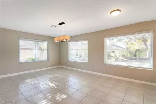 Photo #4: 2153964 Listing