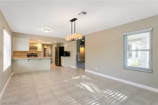 Photo #5: 2153964 Listing