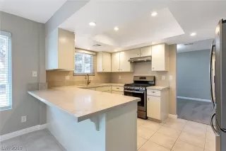 Photo #6: 2153964 Listing