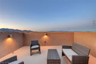 Photo #4: 2153971 Listing