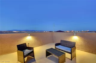 Photo #5: 2153971 Listing