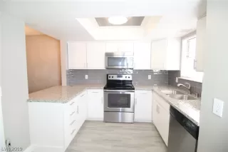 Photo #3: 2153981 Listing