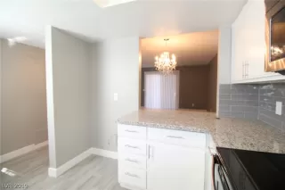 Photo #4: 2153981 Listing