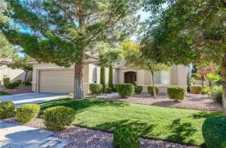 Photo #1: 2153982 Listing