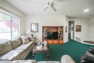 Photo #6: 2153982 Listing