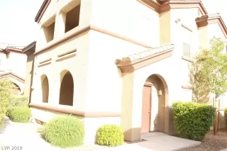 Photo #1: 2153993 Listing