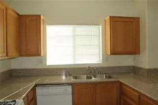 Photo #6: 2153993 Listing