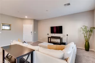 Photo #3: 2154038 Listing