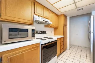 Photo #4: 2154042 Listing