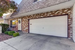 Photo #2: 2154053 Listing