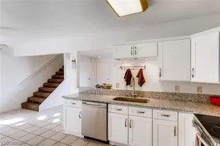 Photo #6: 2154053 Listing