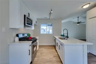 Photo #3: 2154202 Listing 