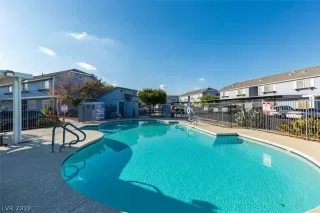 Photo #4: 2154202 Listing 