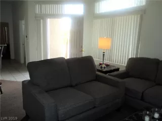 Photo #3: 2154264 Listing