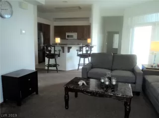 Photo #4: 2154264 Listing