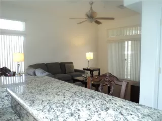 Photo #5: 2154264 Listing