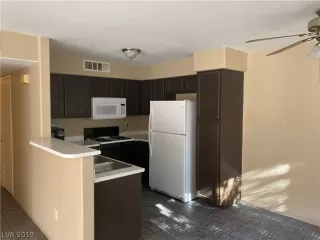 Photo #3: 2154269 Listing