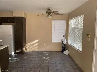 Photo #4: 2154269 Listing