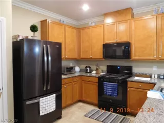 Photo #4: 2154281 Listing 