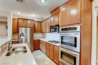 Photo #1: 2154327 Listing