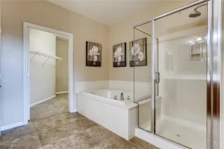 Photo #6: 2154327 Listing