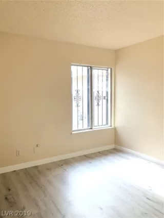 Photo #5: 2154340 Listing 