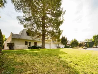 Photo #1: 2154400 Listing