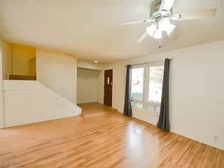 Photo #5: 2154400 Listing