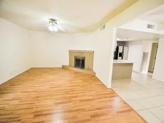 Photo #6: 2154400 Listing