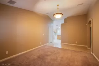 Photo #3: 2154405 Listing