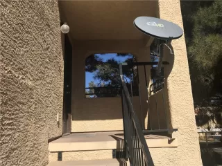 Photo #1: 2154408 Listing 