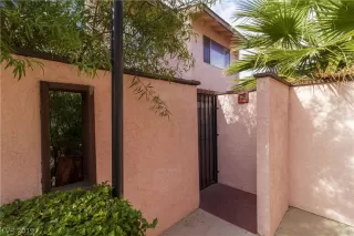 Photo #2: 2154431 Listing