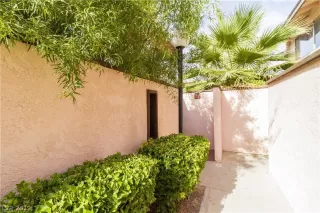 Photo #3: 2154431 Listing