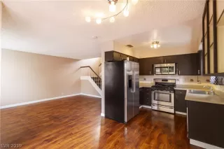 Photo #6: 2154431 Listing