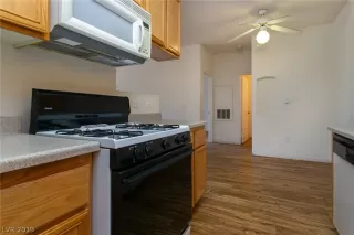 Photo #6: 2154446 Listing