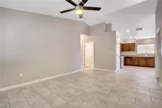 Photo #3: 2154465 Listing