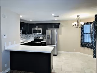 Photo #1: 2154468 Listing