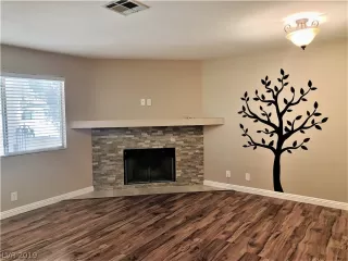 Photo #5: 2154468 Listing