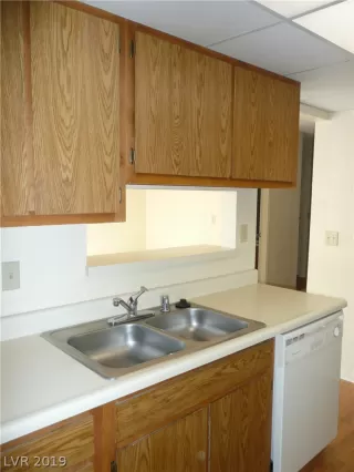 Photo #4: 2154483 Listing 