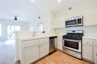 Photo #4: 2154525 Listing 