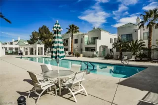 Photo #2: 2154544 Listing