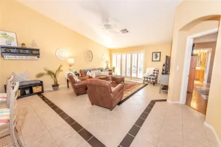 Photo #1: 2154572 Listing