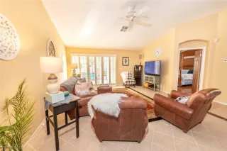 Photo #2: 2154572 Listing