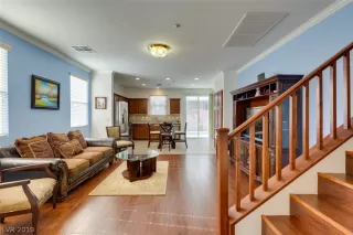 Photo #4: 2154586 Listing