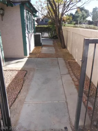 Photo #3: 2154606 Listing 