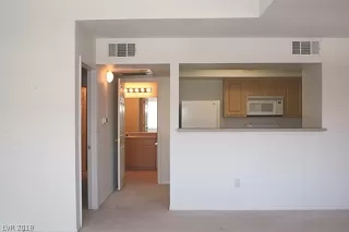 Photo #5: 2154647 Listing 