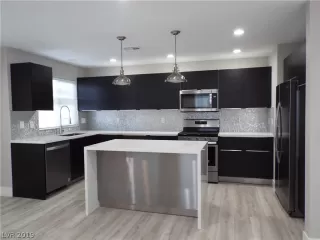 Photo #3: 2154660 Listing 